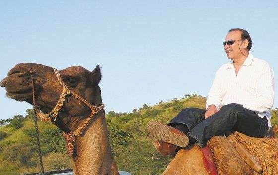 Enrique Córdoba en camello. Foto: Maripaz Pereira.