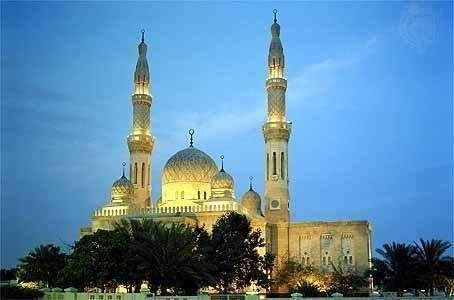 Una imagen de la Mezquita de Jumeirah en el emirato de Dubai.