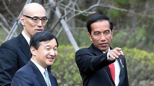 En la imagen, Joko Widodo, presidente de Indonesia primero de la derecha.