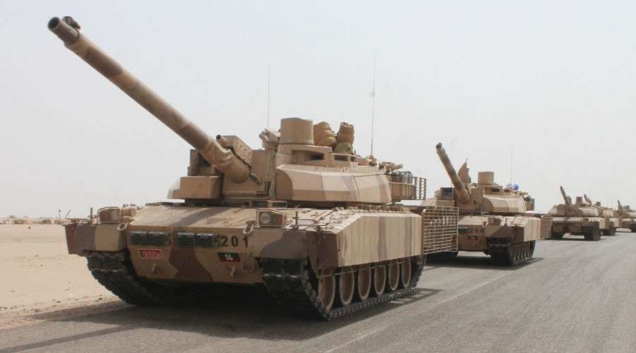 Tanques de la coalición árabe en Yemen.
