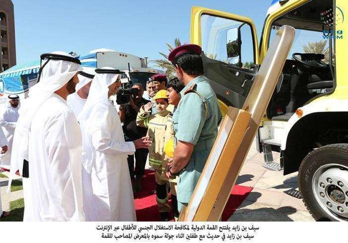 El teniente general y jeque Saif bin Zayed Al Nahyan, durante la apertura de la cumbre en Abu Dhabi. (WAM)
