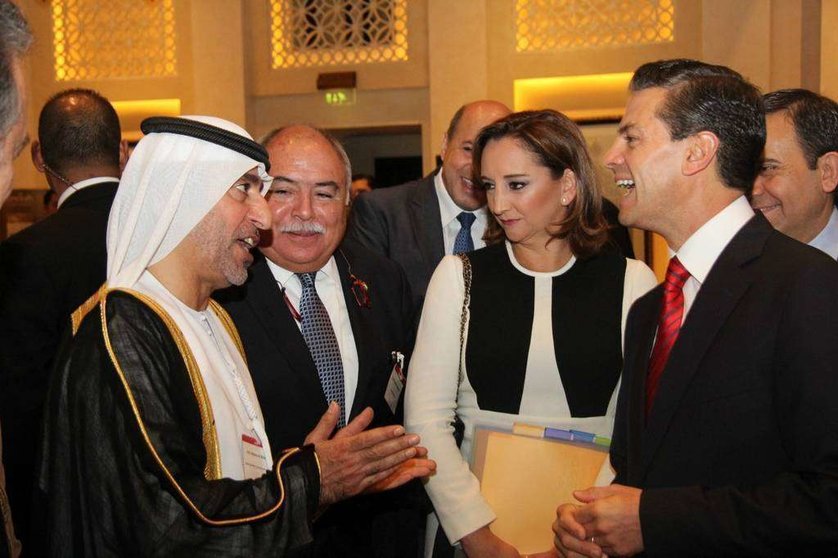 Hisham Al Shirawi, Francisco Alonso, Claudia Ruiz y Enrique Peña Nieto, durante el Foro Empresarial Emiratos Árabes Unidos-México en Dubai. (EL CORREO DEL GOLFO)