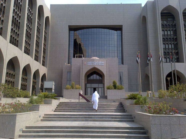 Entrada principal del Banco Central de Emiratos en Abu Dhabi.