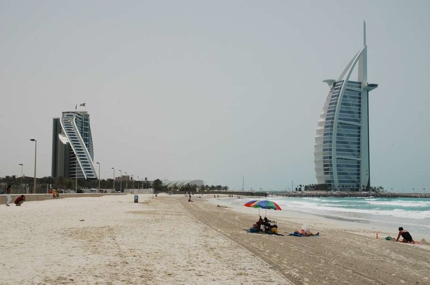 Una imagen de la playa de Jumeirah en Dubai.