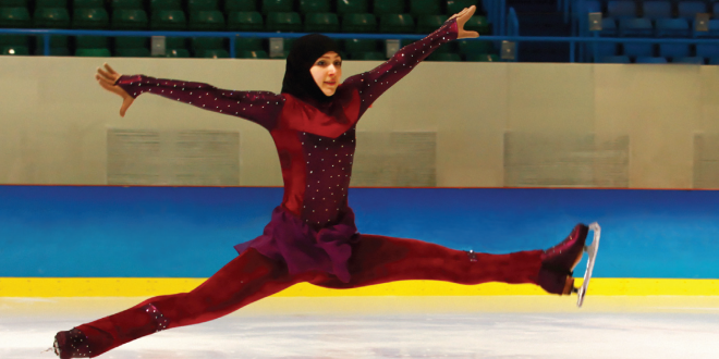 La patinadora emiratí Zahra Lari durante una competición.
