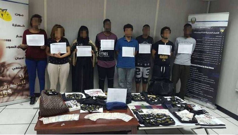 Los detenidos por la venta de narcóticos en Abu Dhabi.