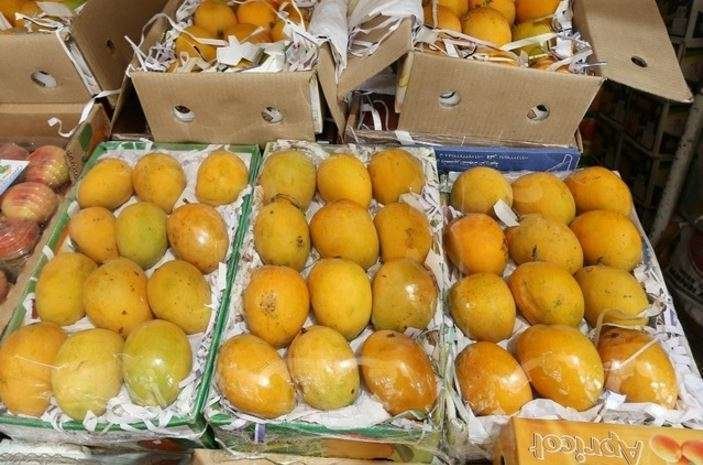 Imagen de mangos procedentes de la India en el Mercado de Frutas y Verduras de Dubai.