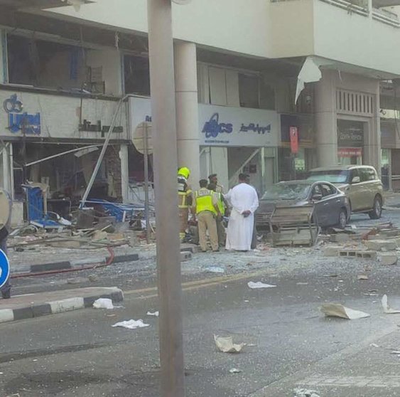 Estado del edificio tras la explosión ocurrida en Dubai.