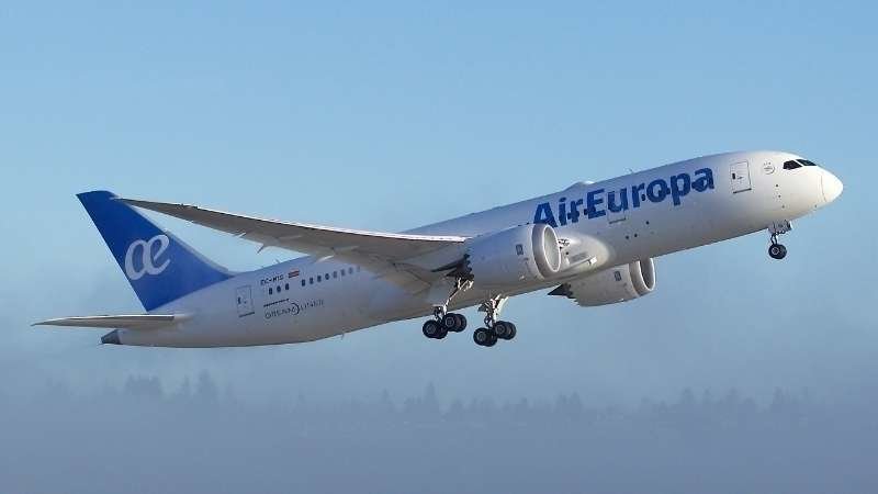 Un boeing 787 de la aerolínea española Air Europa.