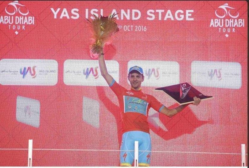 En la foto de Abu Dhabi Tour, el ganadorTanel Kangert del AstanaTeam