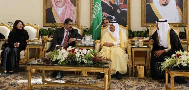 Una imagen del presidente de Venezuela junto al rey de Arabia Saudita.