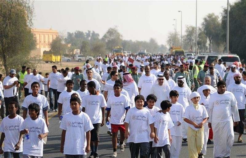 Miles de personas marcharon por las calles de Dubai en favor de la tolerancia. (@DXBMediaOffice)
