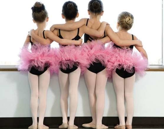 Academia de Arte en Fujairah precisa instructora de ballet.