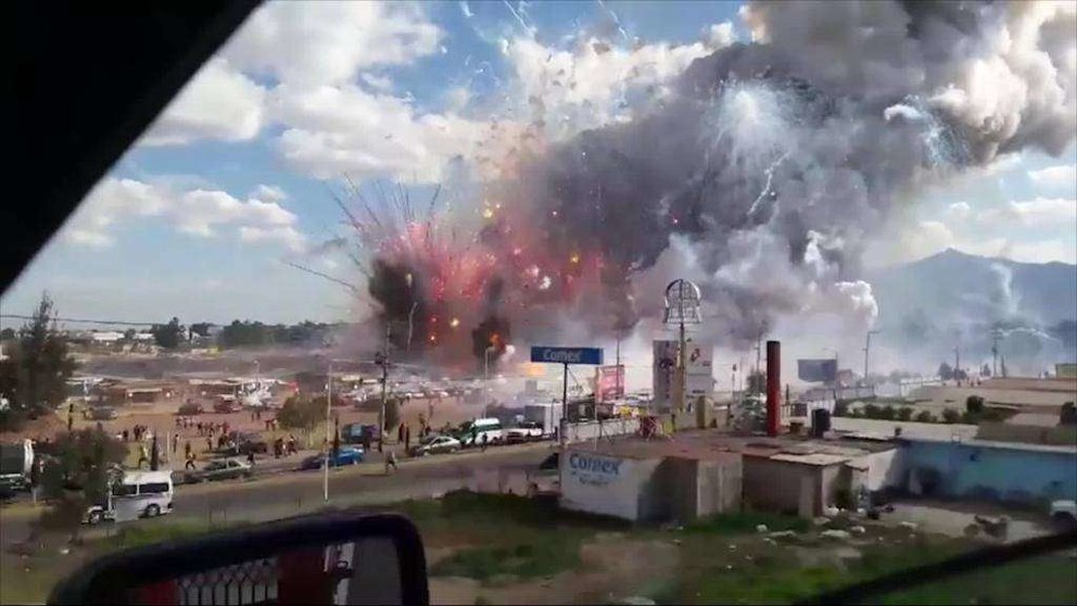 Fotograma del vídeo de las explosiones publicado en Facebook por José Luis Tolentino.