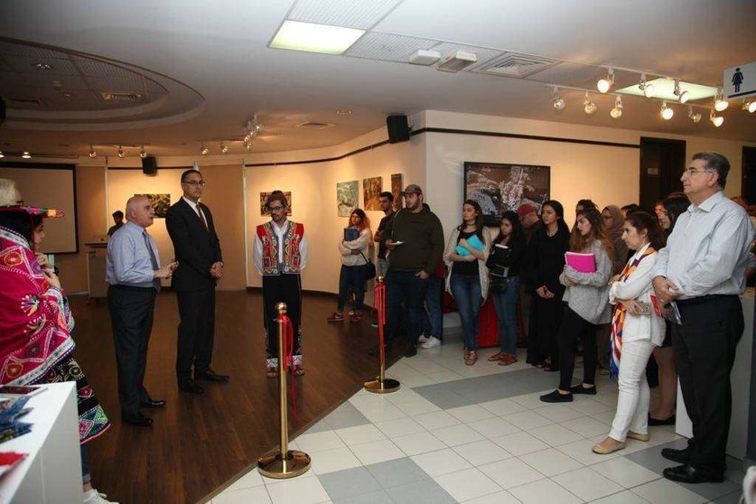 Intervenciones durante la apertura de la exposición El Gran Camino Inca en la Universidad Americana de Dubai. (Consulado General de Perú en Dubai)