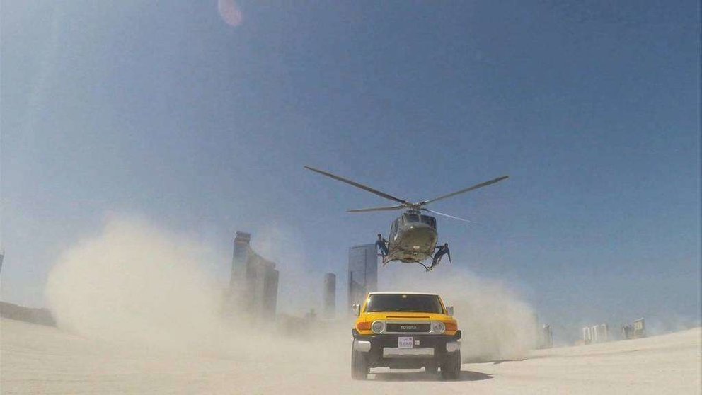 El ejército de Emiratos proporciona helicópteros para el rodaje. (Abu Dhabi Film Commission)