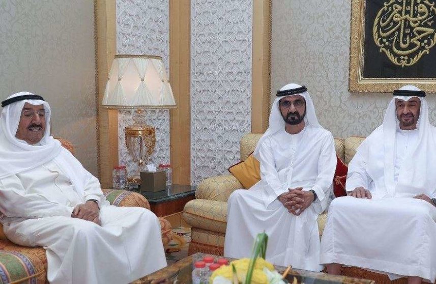 El emir de Kuwait, el gobernador de Dubai y el príncipe heredero de Abu Dhabi en el palacio Zabeel.