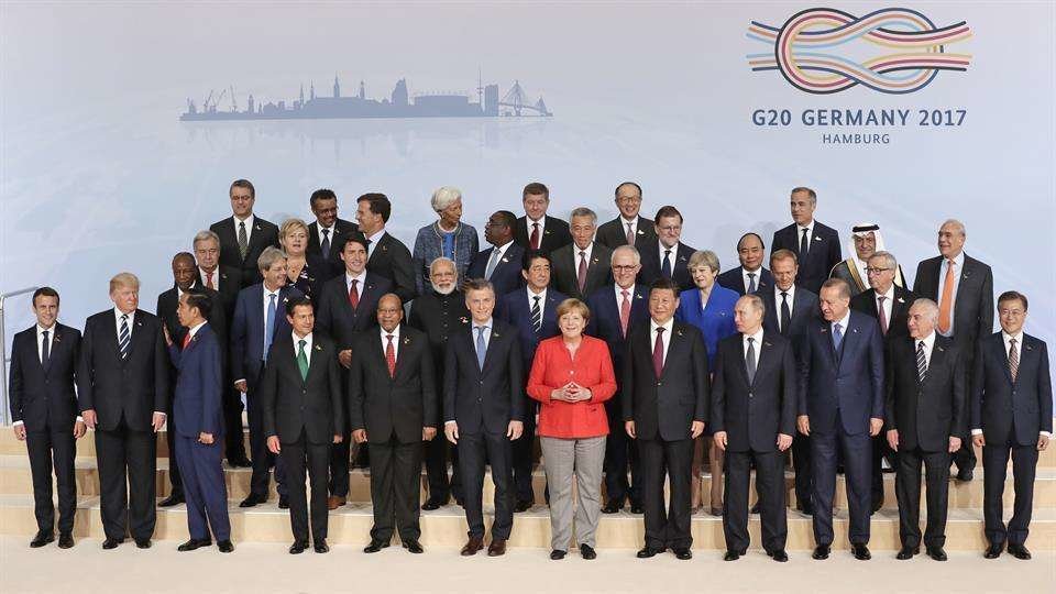 Foto de familia de la Cumbre del G-20 que se celebra en Alemania.