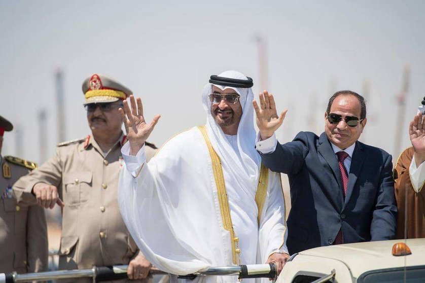 El jeque Mohammed bin Zayed Al Nahyan y Abdel Fattah El Sisi, presidente de Egipto. (WAM)