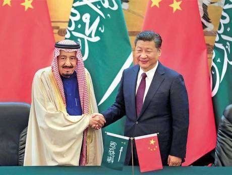 El Rey Salman y el presidente chino durante su visita a Pekín este año. (Reuters)