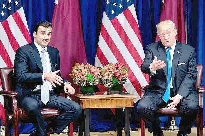 En la imagen AFP, el presidente Trump y el emir de Qatar durante la reunión de este martes.