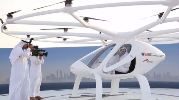 Un taxi volador sin conductor presentado en Dubai.