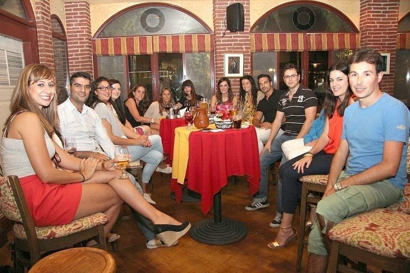 Encuentro de Españoles en Dubai celebrado en el restaurante Seville's. (EL CORREO)