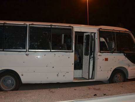 Un autobús de la policía ha sido objetivo de un atentado en Bahréin.