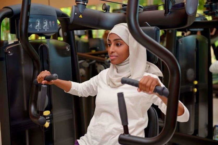 Una mujer saudí en el gimnasio. 