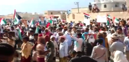 Concentración ciudadana en Socotra en apoyo a la presencia de Emiratos en la isla.