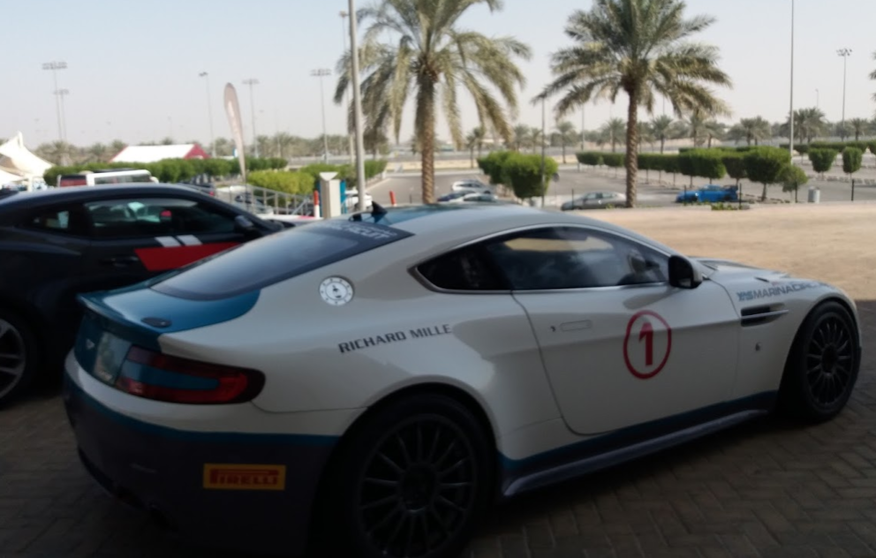 Vehículos de alta gama en Abu Dhabi. (EL CORREO)