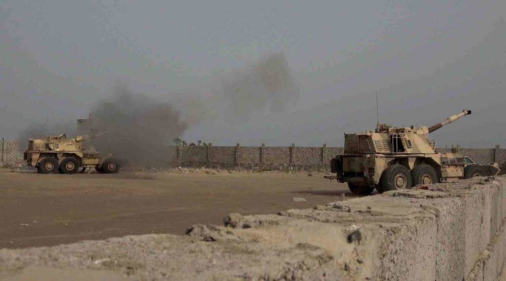 Tanques de la Coalición durante los últimos operativos en Yemen. (WAM)