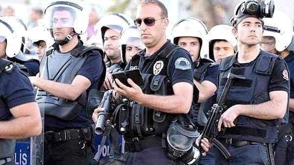 En la foto de AFP, un control de la Policía turca tras un atentado de Estado Islámico.