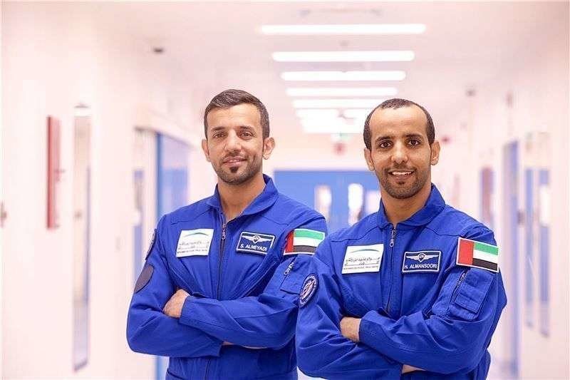 Hazzaa Al Mansoori y Sultan Al Neyadi, los dos primeros astronautas emiratíes