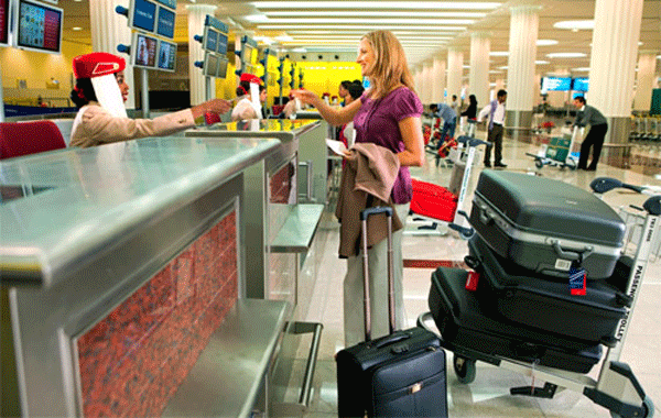 Una imagen de la facturación de equipaje en el aeropuerto de Dubai.