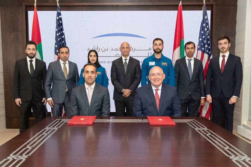Astronautas emiratíes durante la firma del acuerdo. (WAM)