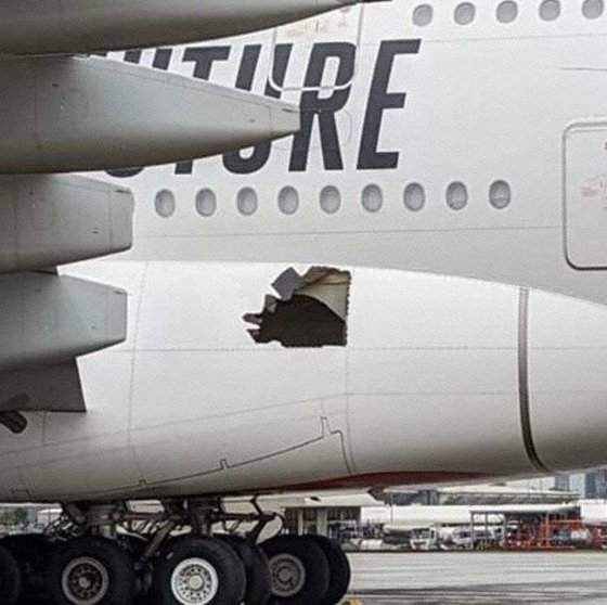 El daño en el A380 de Emirates. (Twitter)