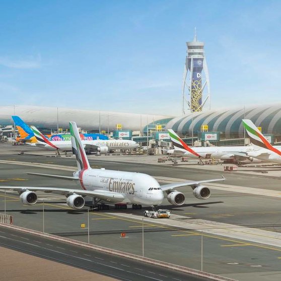 Una imagen del aeropuerto de Dubai DXB. (Twitter)