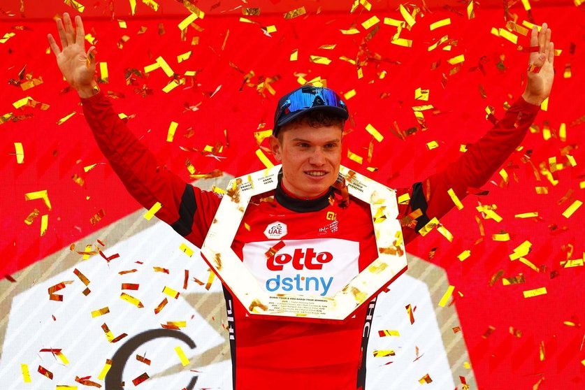 El ciclista Lennert Van Eetvelt (Lotto Dstny) ganador del UAE Tour 2024. (WAM)