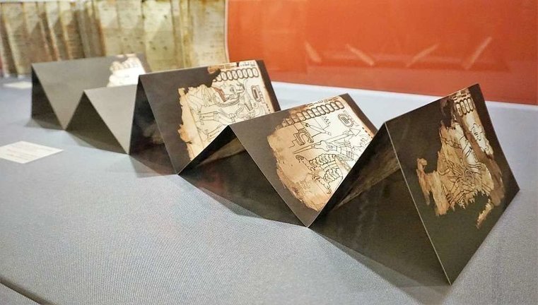 Los códices de México son un tesoro que ahora está visible en Abu Dhabi. (Marta del Olmo / EL CORREO)