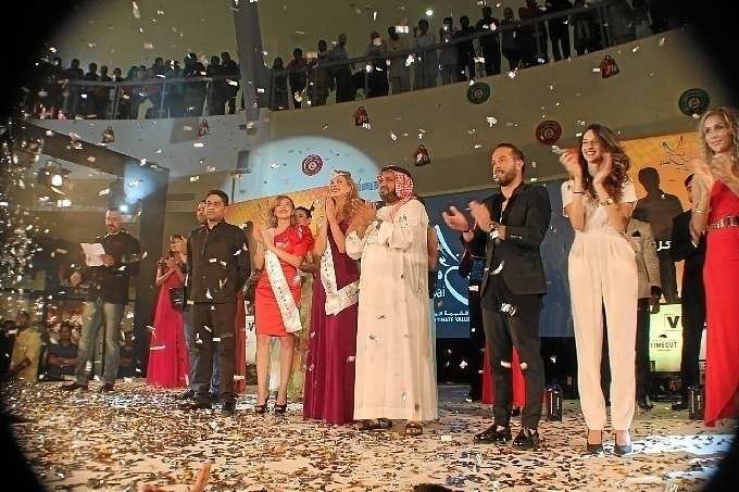 Concurso de belleza Star Hunt 2015, que tuvo lugar en Dubai Outlet Mall con la organización de LS Productions.