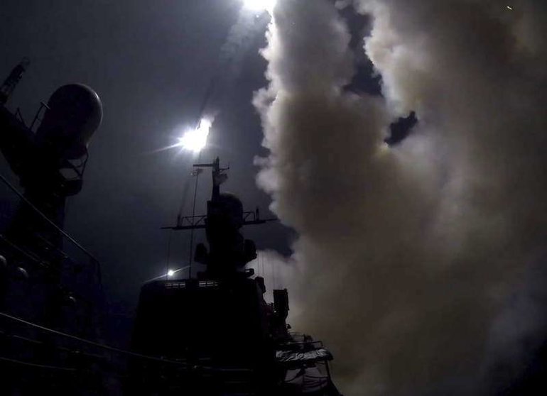 Lanzamiento de un misil ruso desde un buque en el Mar Caspio.