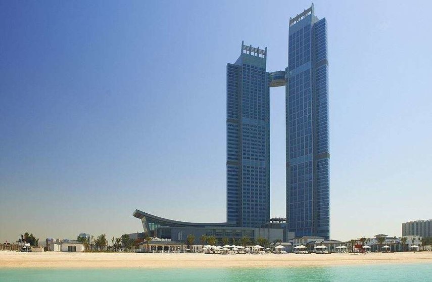 El hotel St Regis de La Corniche en Abu Dhabi.