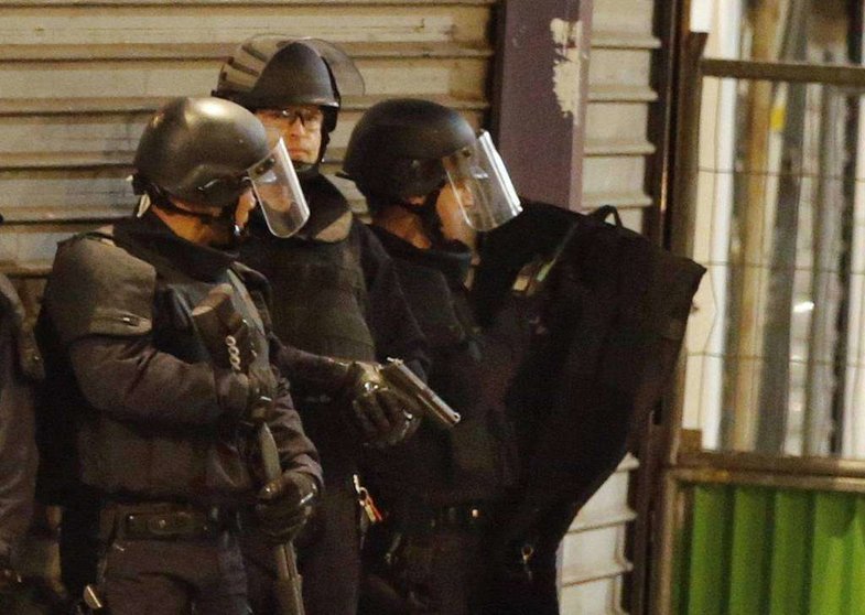 Operativo policial en Saint Denis.