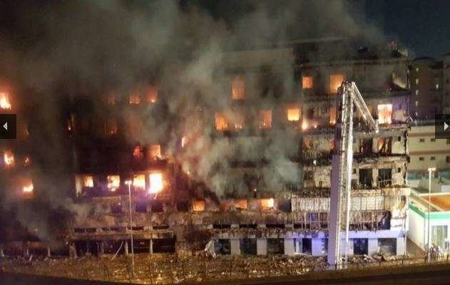 El fuego arrasó tres de la cuatro plantas del edificio.