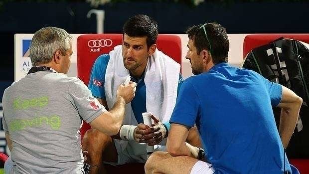El tenista serbio solicitó durante el partido la presencia del médico.