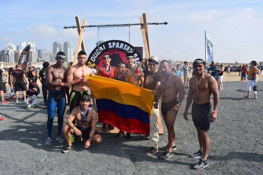 La Delegación Deportiva Hispana que participó en Spartan Race 2016.