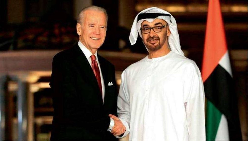 Joe Biden y el príncipe heredero de Abu Dhabi en el Emirates Palace.
