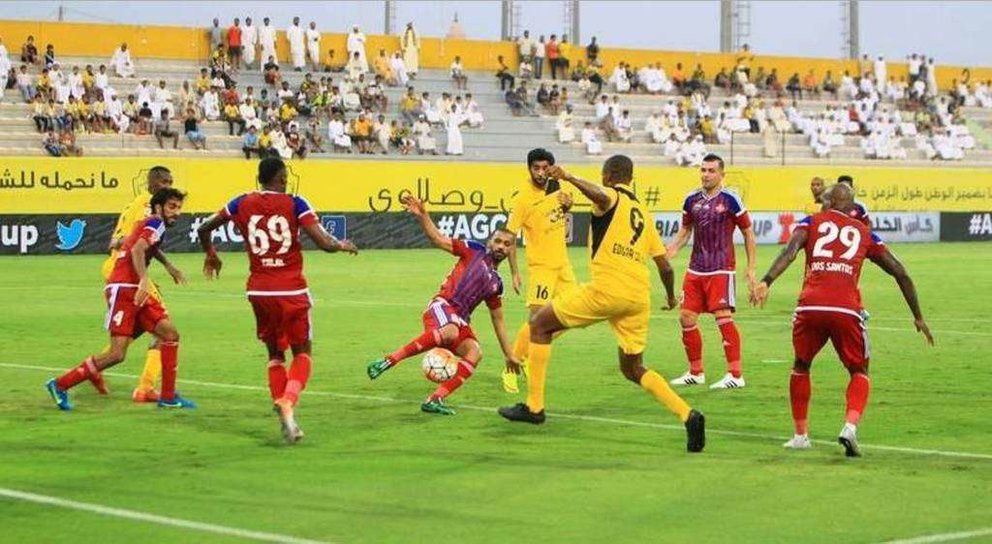 Un encuentro de fútbol en el estadio del Al Wasl de Dubai.