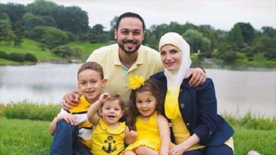 La familia musulmana obligada a bajarse del avión de UA.